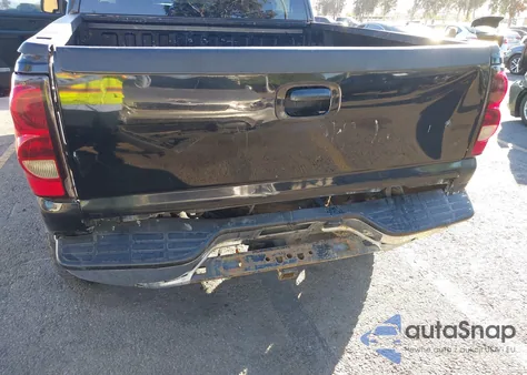 2004 Chevrolet Silverado 1500 Ls z USA, uszkodzony, nr VIN 2GCEC13TX41304021